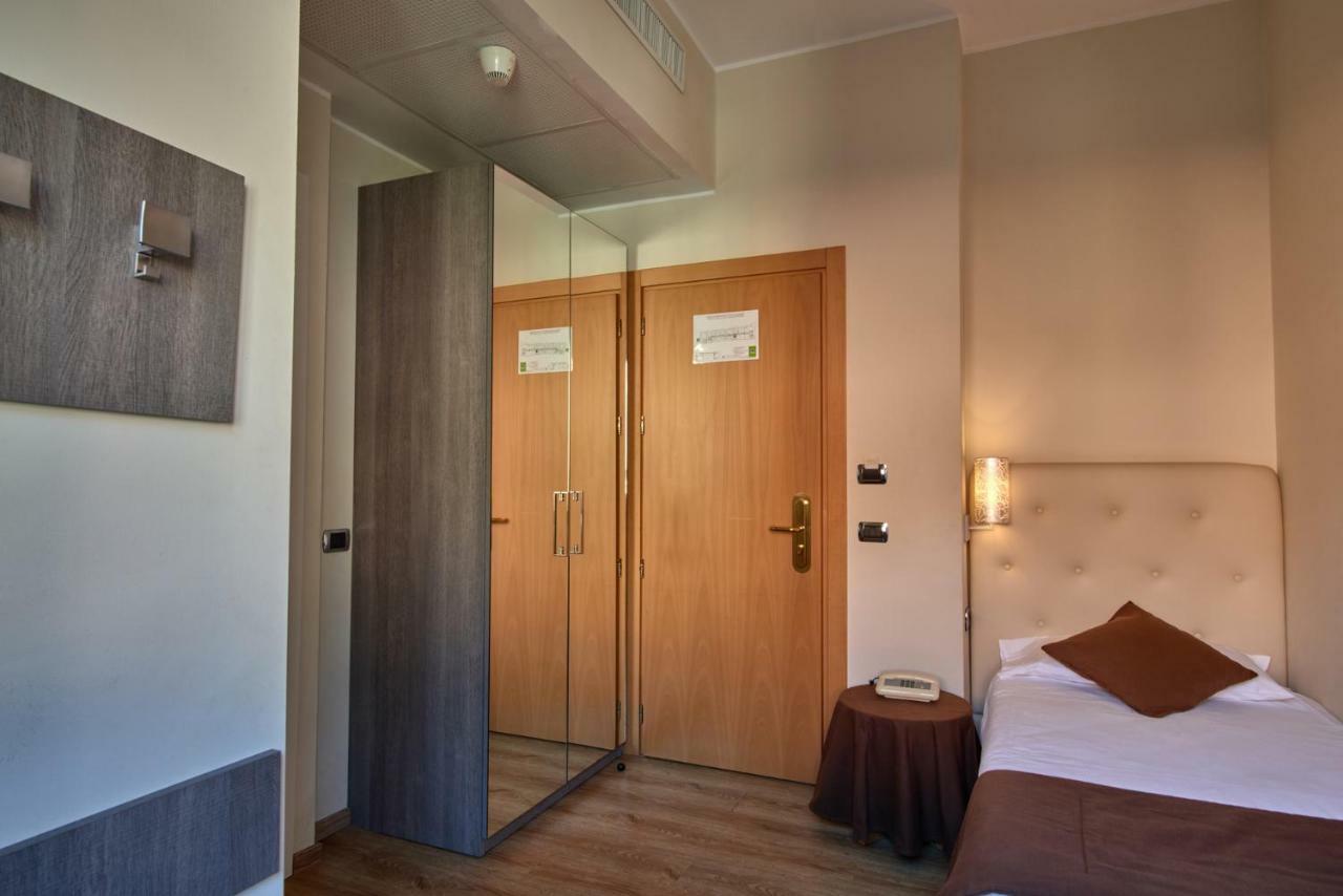 Hotel Bellavista Menaggio Bagian luar foto